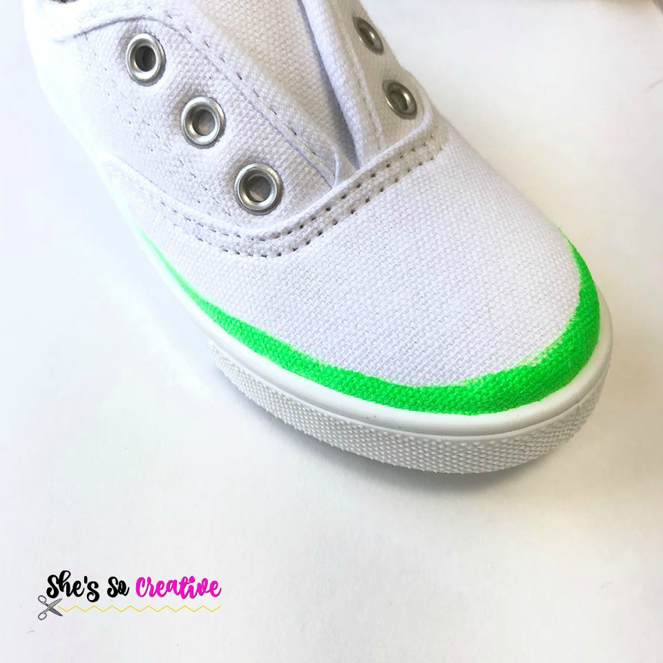 How to Make DIY Watermelon Canvas Shoes - Free Tutorial 7 https://www.pinterest.com/pin/856880266576605170/