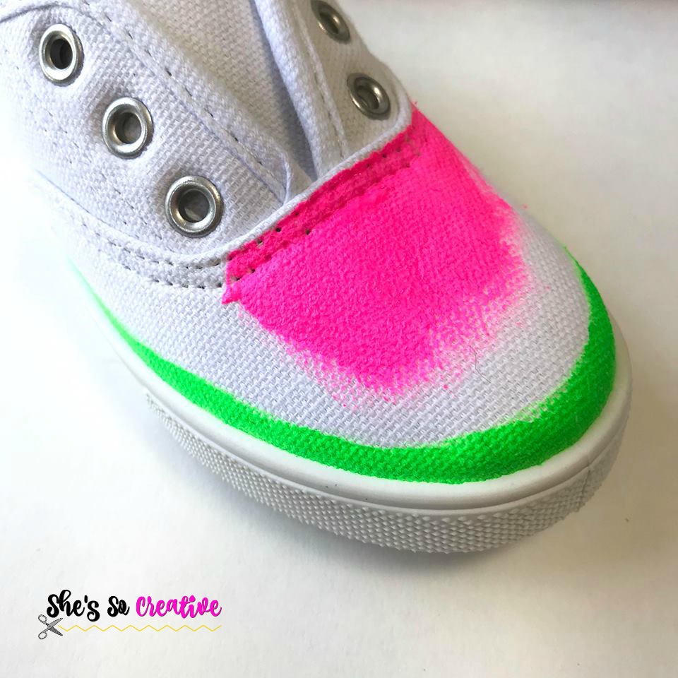 How to Make DIY Watermelon Canvas Shoes - Free Tutorial 8 https://www.pinterest.com/pin/856880266576605127/