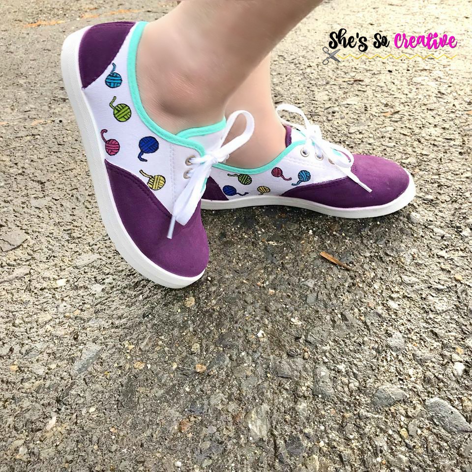 How to Make DIY Yarn Ball Canvas Shoes - Free Tutorial 11 DIY Yarn Ball Canvas Shoes - Canvas shoe Painting ideas - shoes for crocheters - shoes for knitters - knitter gift ideas - crocheter gift ideas