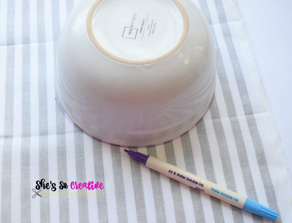 Fabric Compact Mirror - DIY Compact Mirror - Trace circles